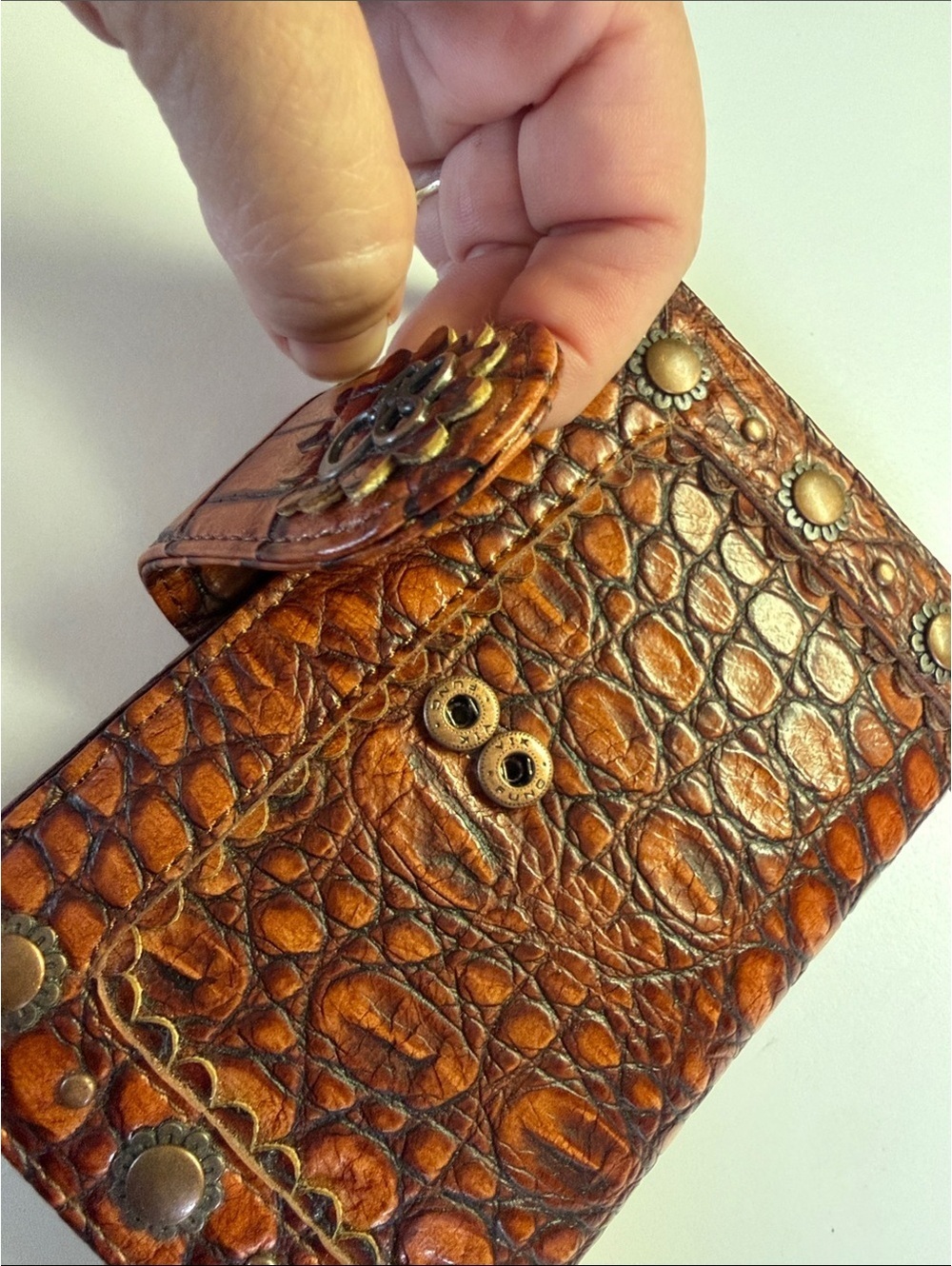 NWOT Jessica Simpson Cognac Croc Embossed Studded Flap Wallet Boho Western - Picture 6 of 9